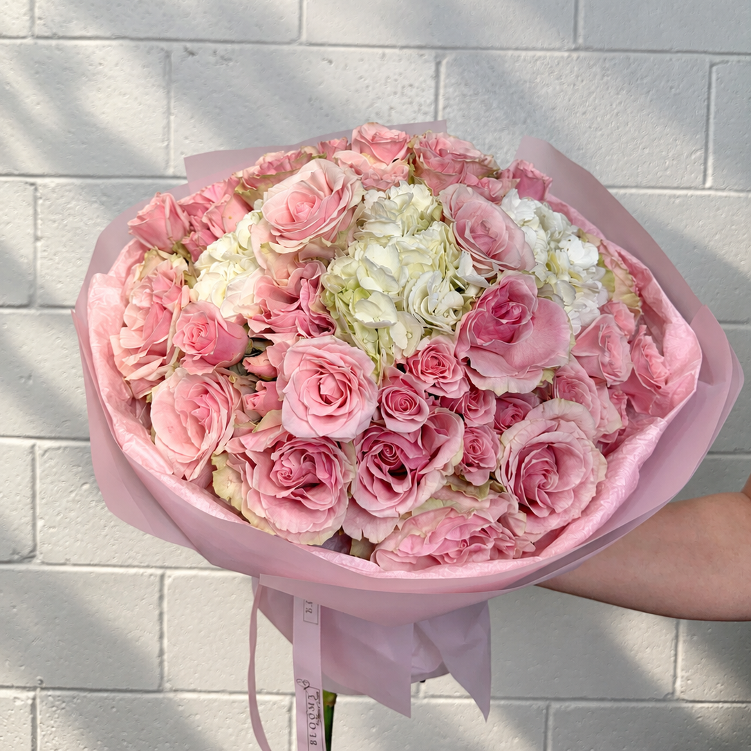 Blush Kiss Bouquet